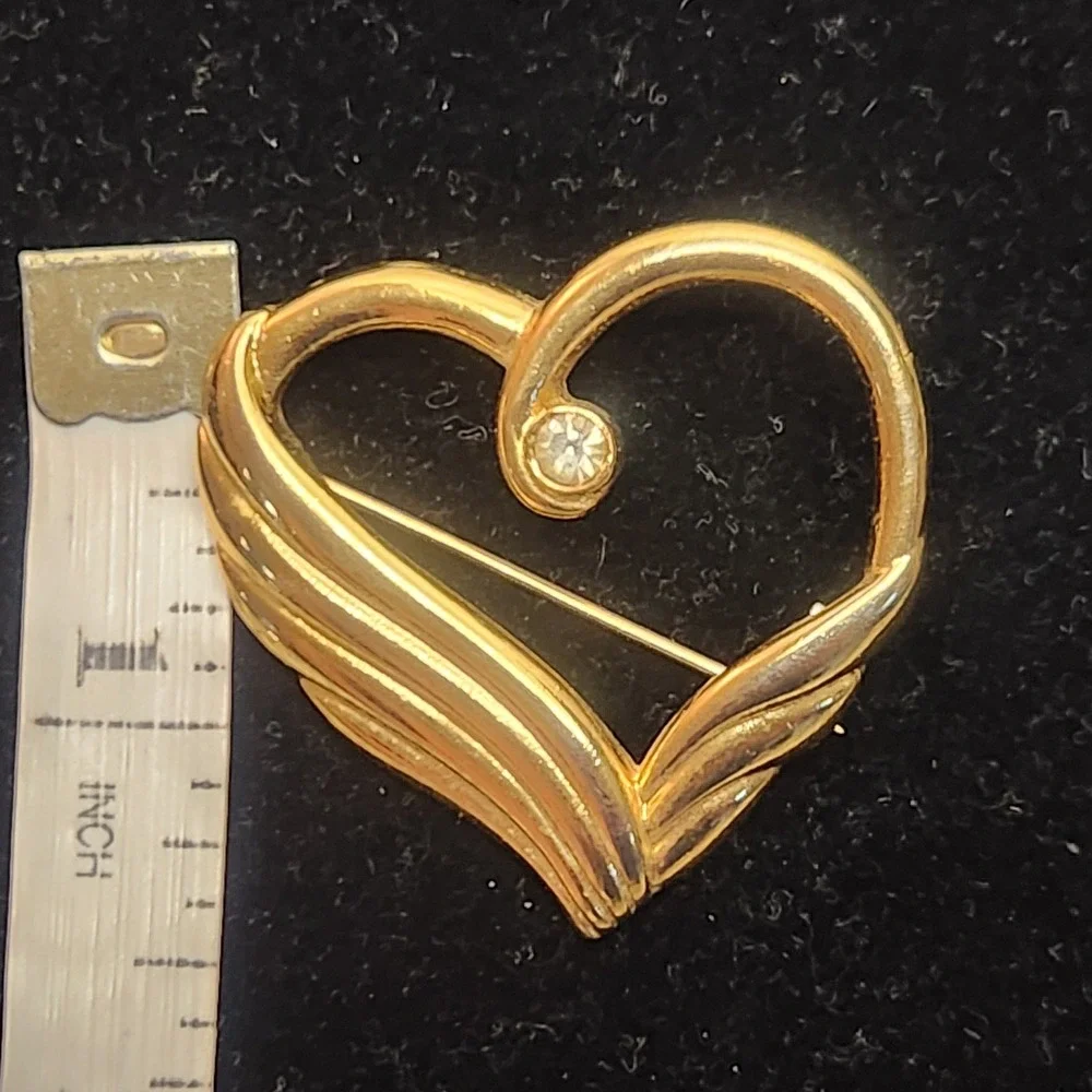 Vintage JJ Jonette Jewelry Gold Tone Winged Heart Rhinestone Brooch Pin